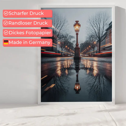 Poster ruhige Straßenlandschaft mit Laterne 50x70 cm