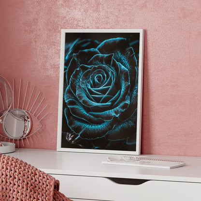 Schwarze Rose Poster mit blauen Kontrasten und geheimnisvollem Flair