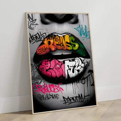 Urbaner Graffiti Poster mit farbenfrohen Lippen und abstrakten Mustern 3