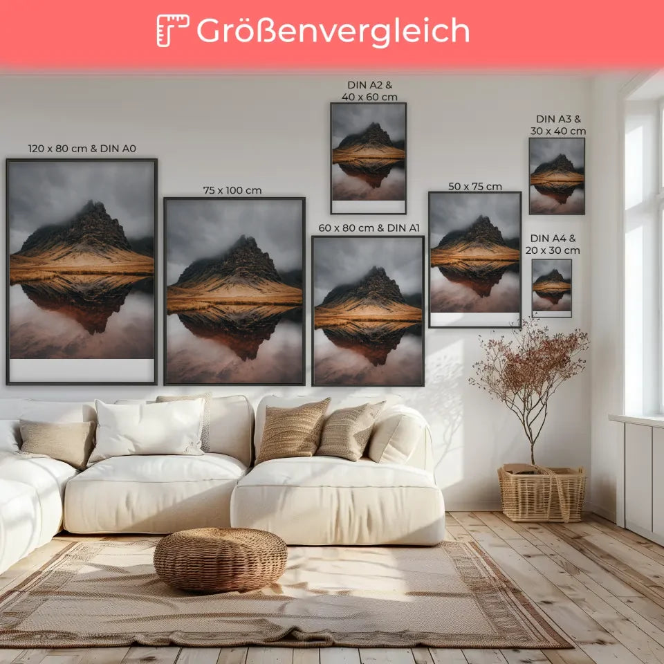Majestätischer Poster mit Felsformation und Nebel 7