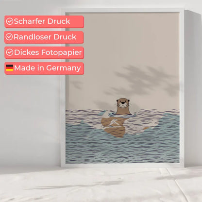 Poster glücklicher Otter in ruhiger Landschaft