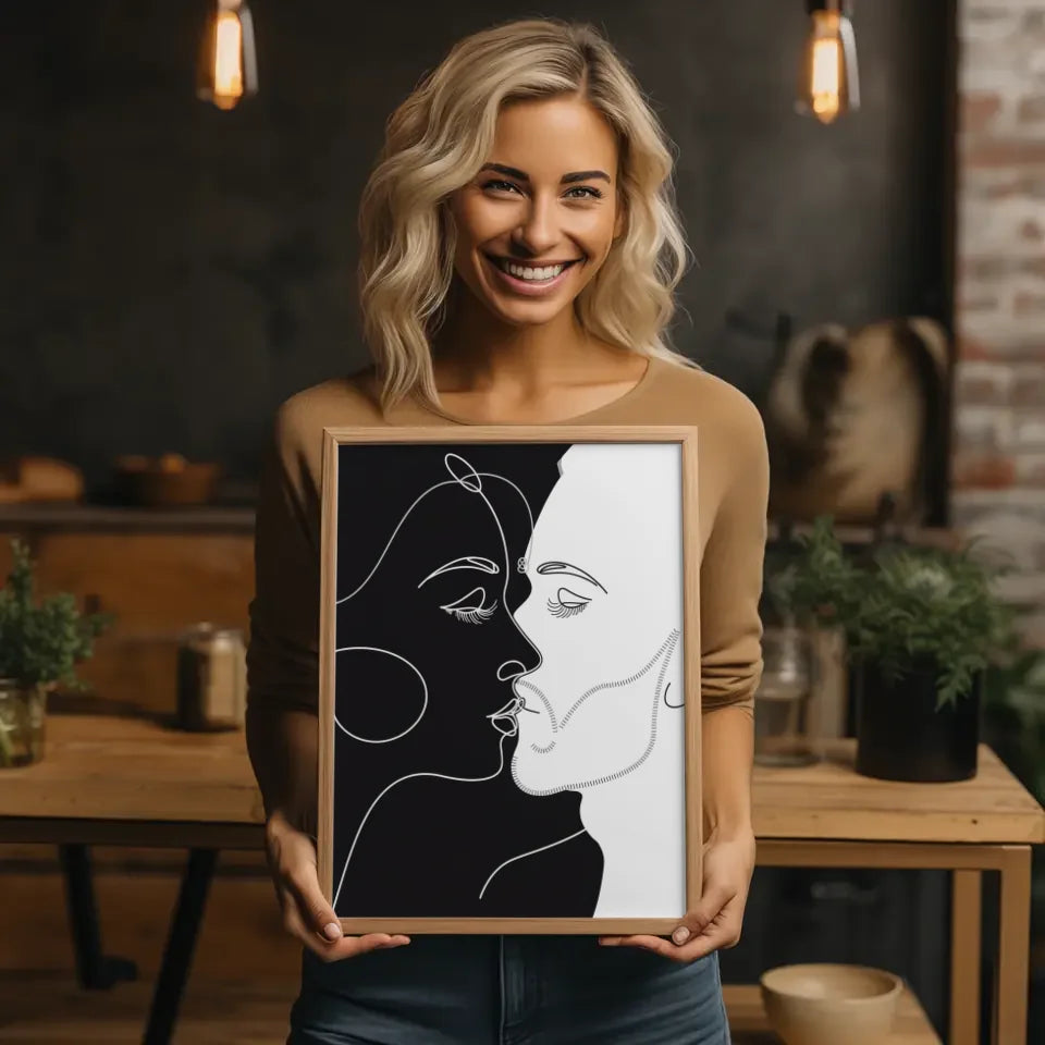 Minimalistisches Poster von küssenden Gesichtern in Black White 2