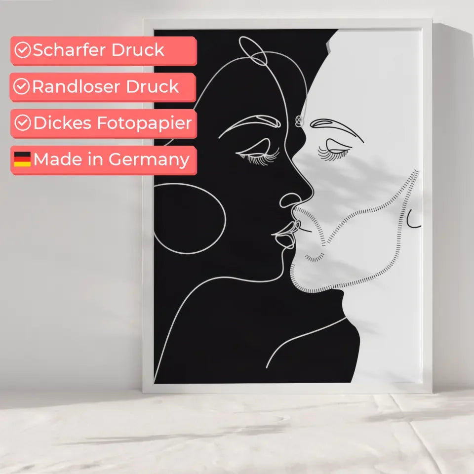 Minimalistisches Poster von küssenden Gesichtern in Black White 6