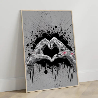 Kreatives Poster mit Händen die ein Herz formen im Graffiti Stil
