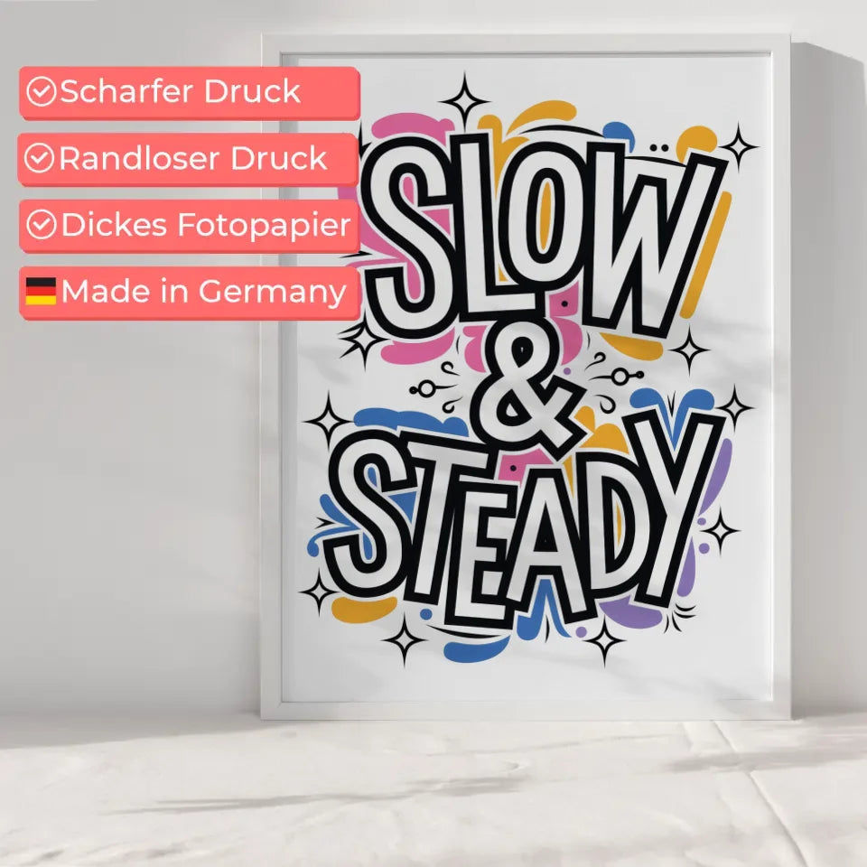 Poster mit skurrilem Typografie-Kunstwerk Slow & Steady in leuchtenden Farben