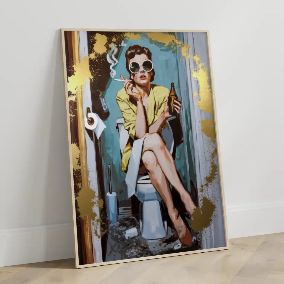 Vintage Poster einer Frau im Badezimmer mit Sonnenbrille und Zigarette