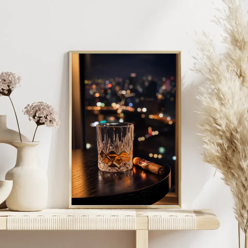 Luxuriöser Poster Whiskyglas mit Zigarre und Stadtlichtern 4