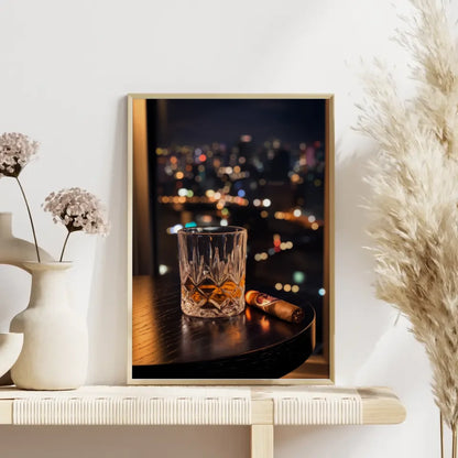 Luxuriöser Poster Whiskyglas mit Zigarre und Stadtlichtern 4
