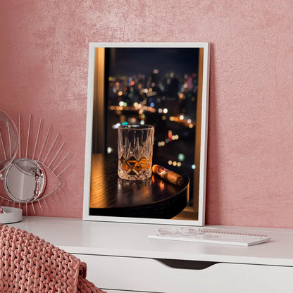 Luxuriöser Poster Whiskyglas mit Zigarre und Stadtlichtern 5