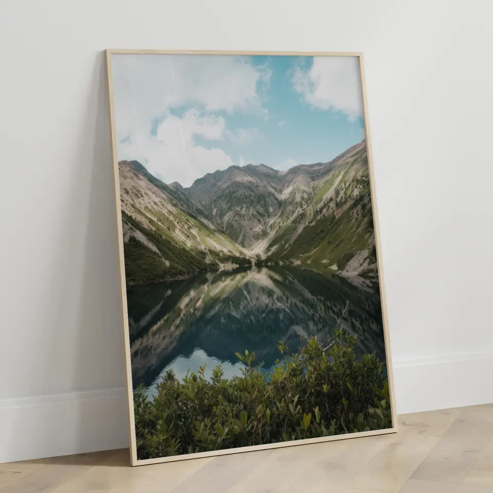 Berglandschaft Poster mit unberührtem See und Himmel 3