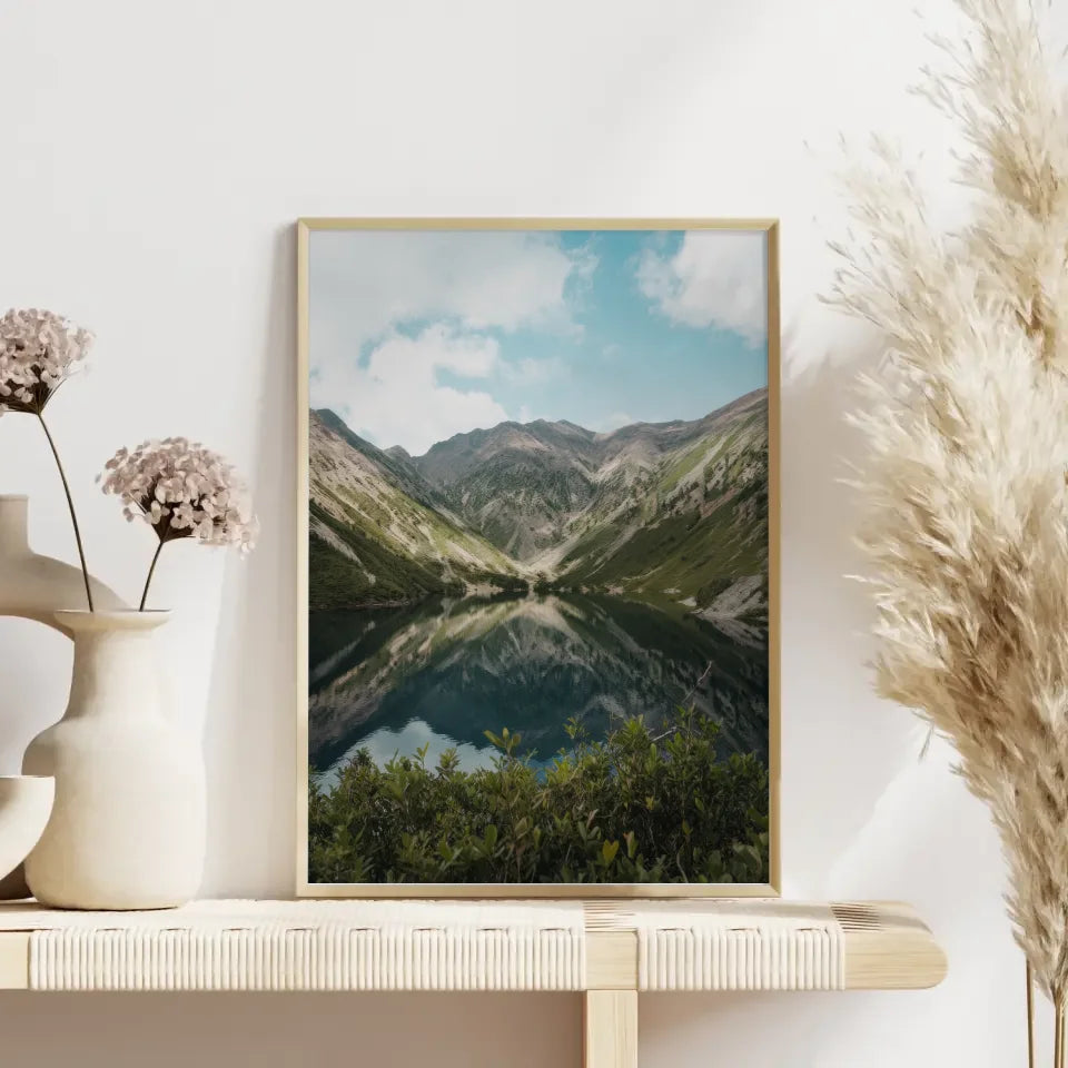 Berglandschaft Poster mit unberührtem See und Himmel 4