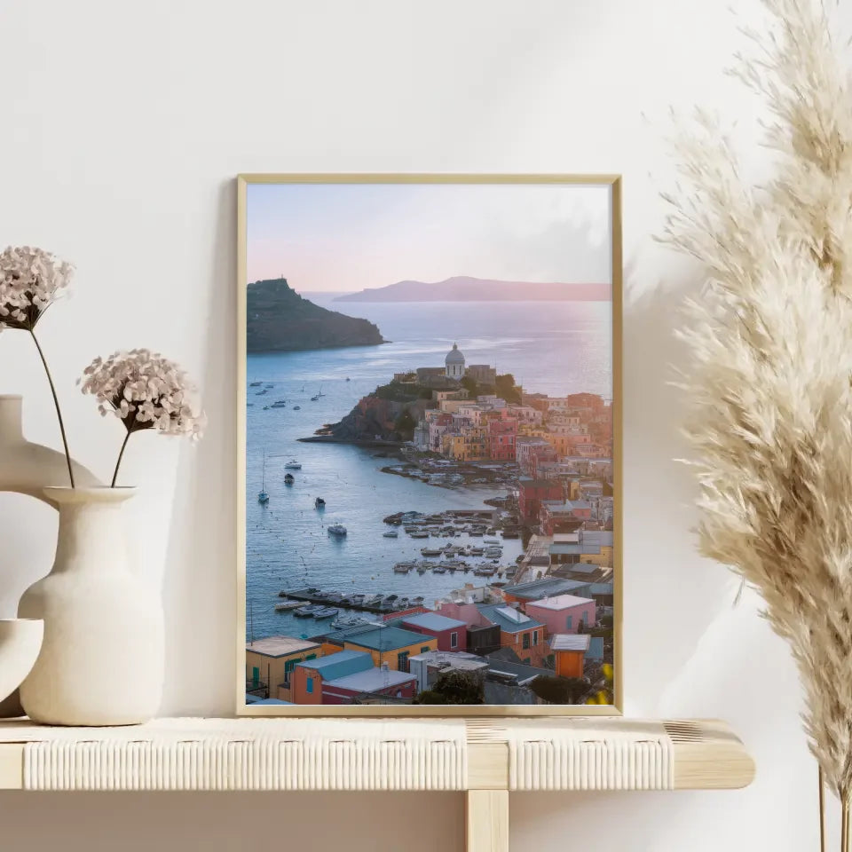 Poster von Port De Procida Italiener Küstenstadt mit bunten Gebäuden