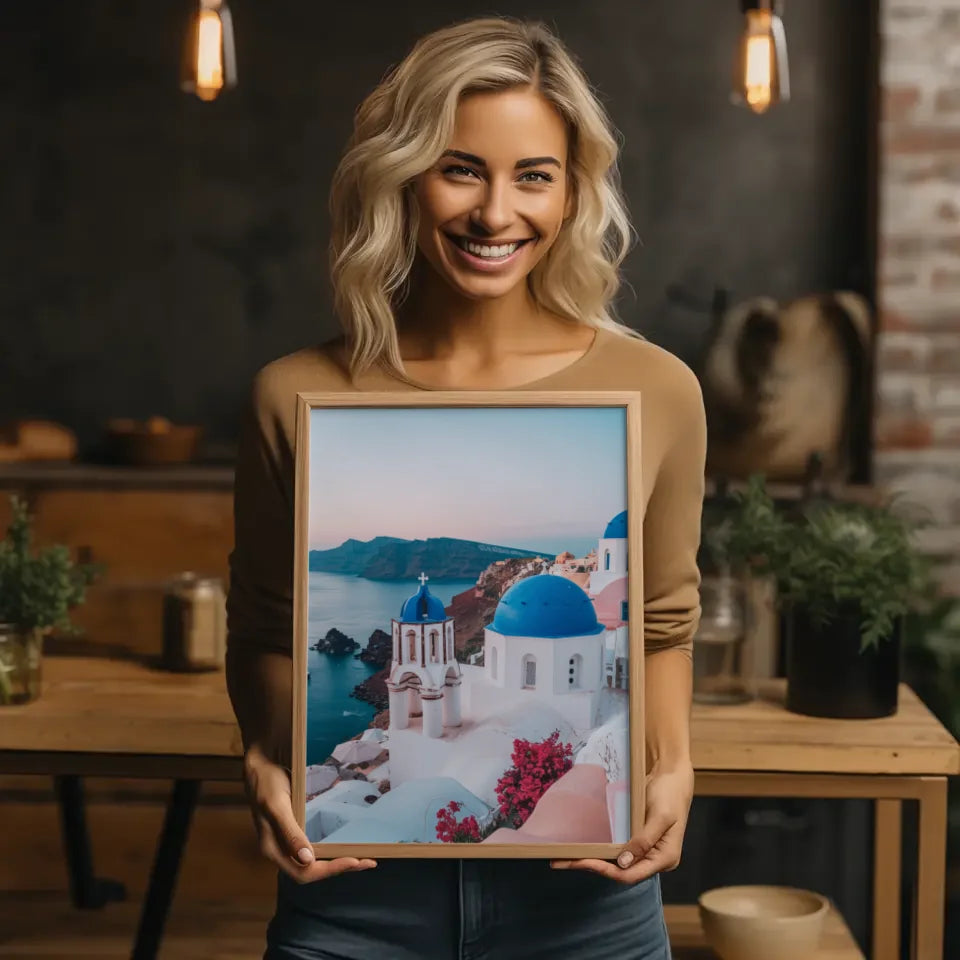 Schöner Poster Santorini mit Blau- und Weißtönen für Zuhause