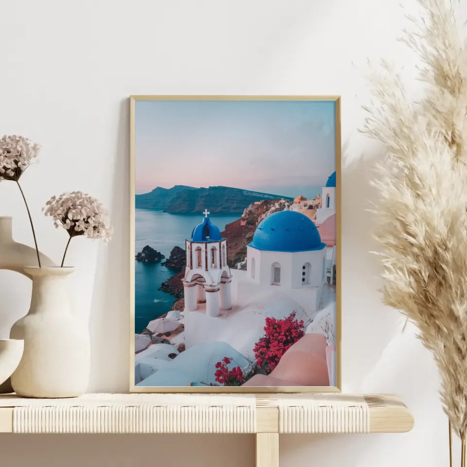 Schöner Poster Santorini mit Blau- und Weißtönen für Zuhause