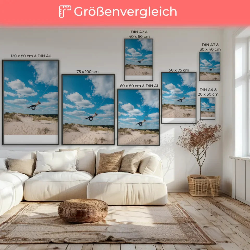 Poster schwingende Person über Sanddünen im Himmel