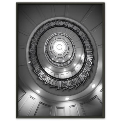 Elegantes Poster Wendeltreppe mit Blumenmuster und Lichtreflexionen 1