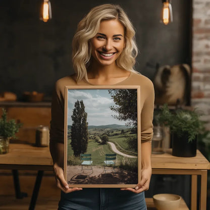 Malerisches Landschafts Poster mit Vintage Stühlen und Hügeln 2