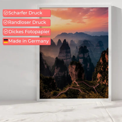 Minimalistisches Poster skandinavische Boho-Vase aus Ton 6