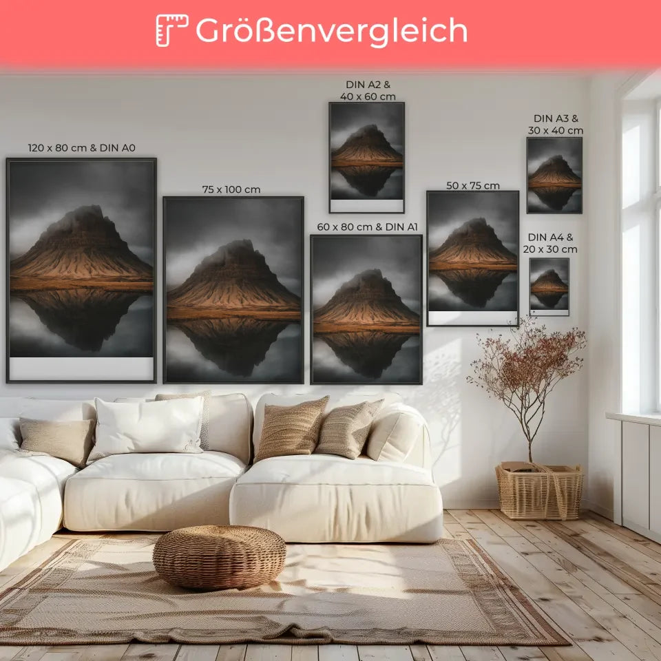 Poster majestätische Felsformation mit mystischem Nebel im See