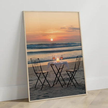 Eleganter Poster mit Champagnergläsern und Spritzmuster für Genuss 3