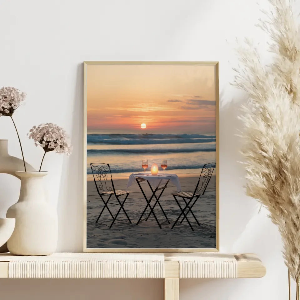 Eleganter Poster mit Champagnergläsern und Spritzmuster für Genuss 4