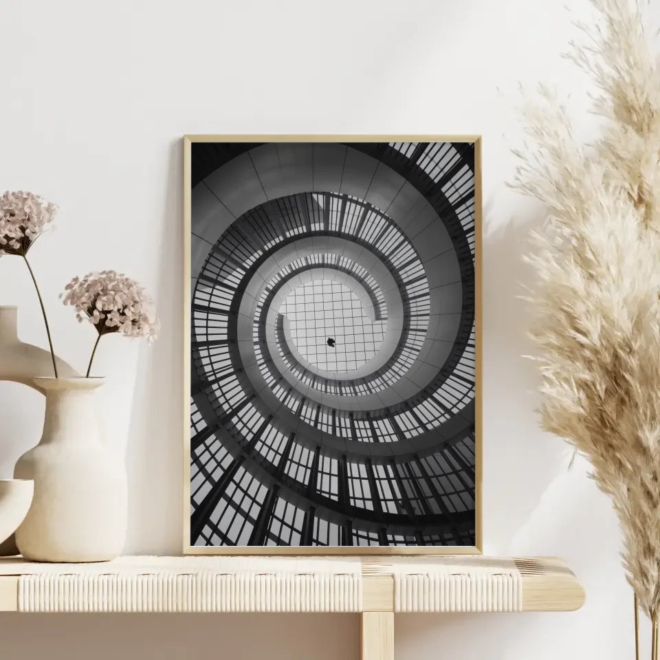 Poster faszinierender Architektur in Schwarzweiß Spirale 4