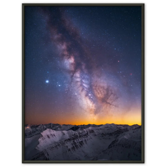 Poster Nachthimmel mit Milchstraße und Berglandschaft