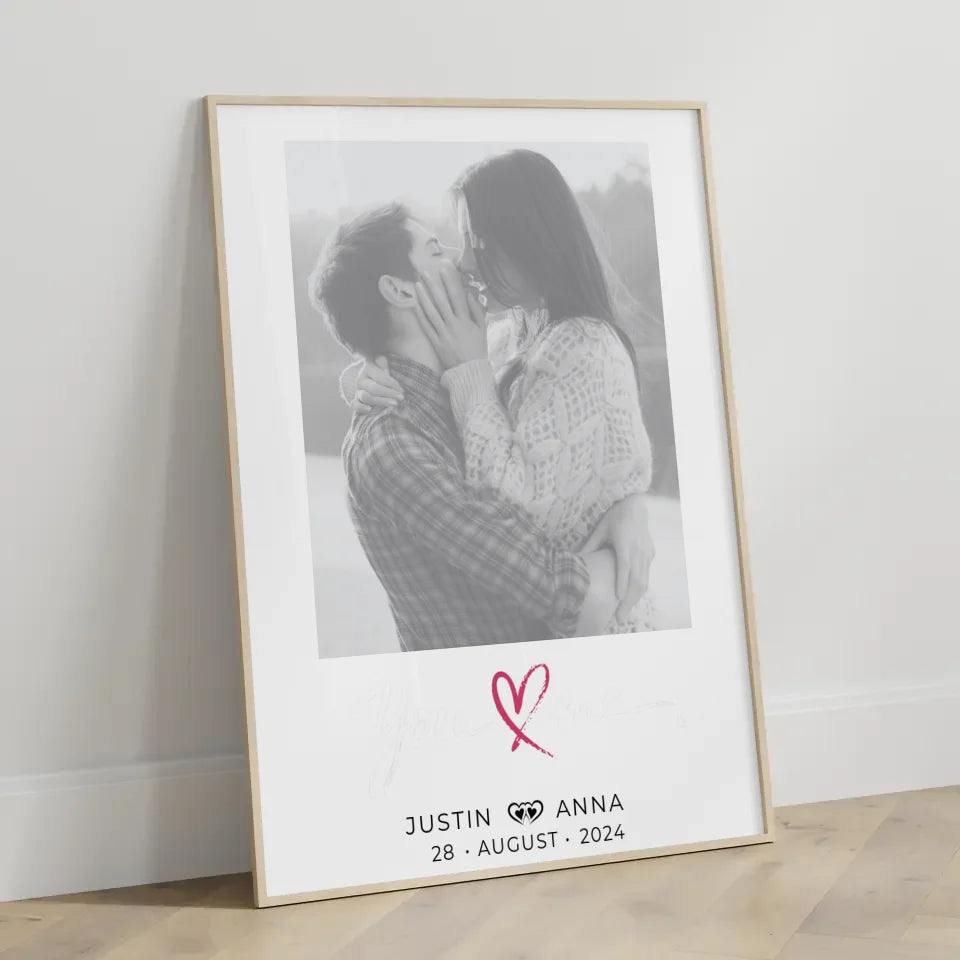 Personalisiertes Foto Poster für Paare mit Namen You & Me Schwarz Weiß