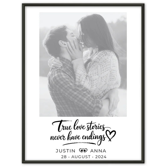Personalisiertes Foto Poster Paare mit Namen True Love Stories Schwarz Weiß