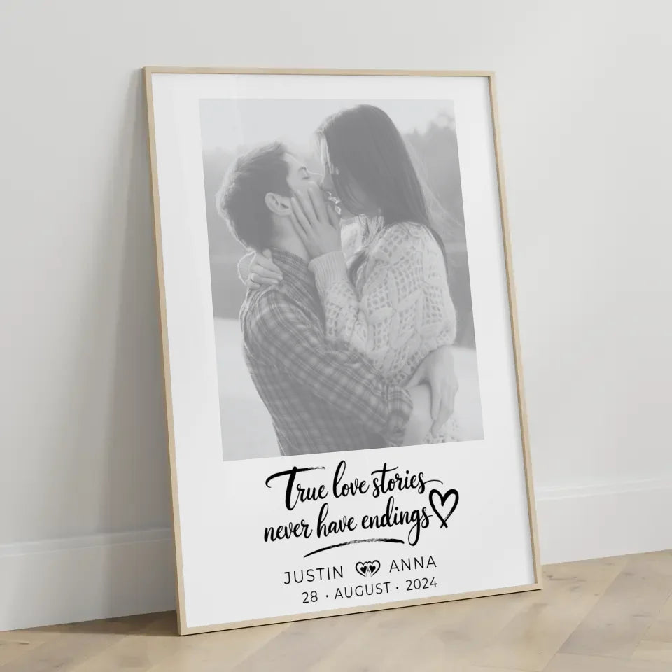 Personalisiertes Foto Poster Paare mit Namen True Love Stories Schwarz Weiß