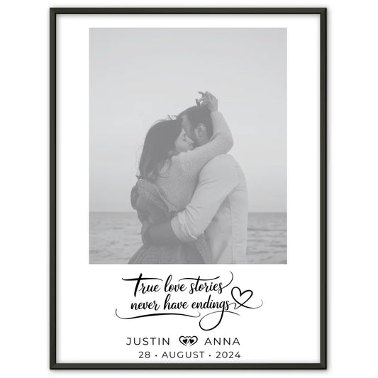 Personalisiertes Foto Poster Paare mit Namen True Love Stories Never Have Endings