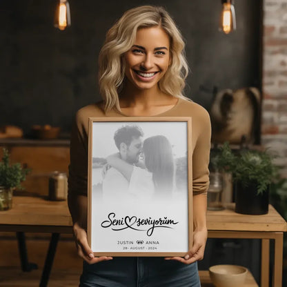 Personalisiertes Poster für Paare Foto Black & White Seni Seviyorum mit Namen
