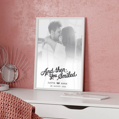 Personalisiertes Poster Paare Foto Black & White And Then You Smiled mit Namen