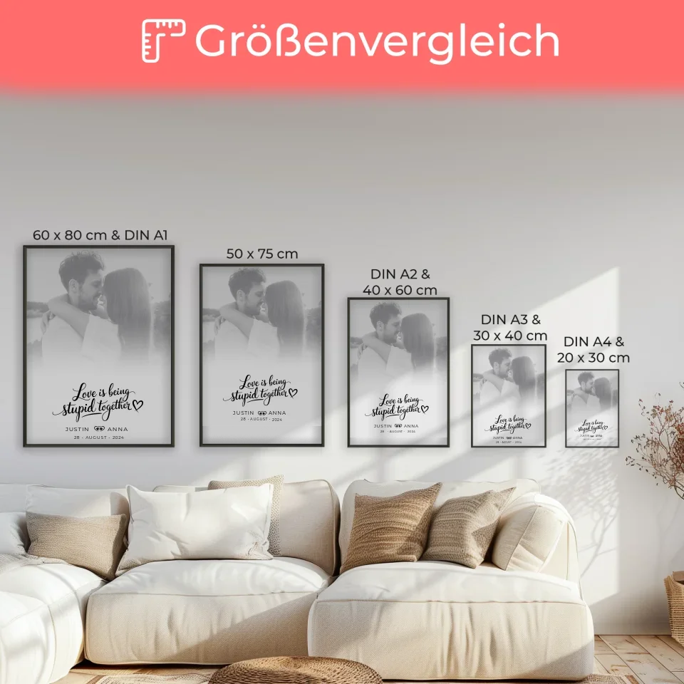 Personalisiertes Poster Paare Foto Black & White Love Is Being Stupid Together mit Namen