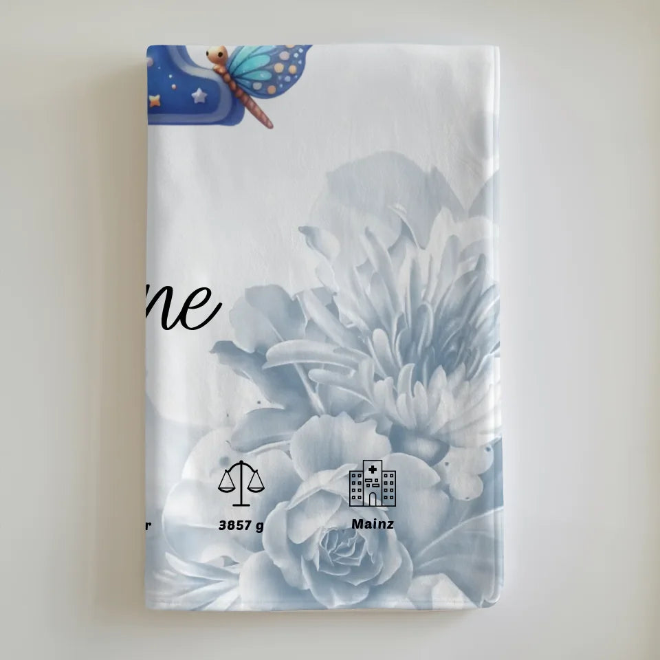 Personalisierte Decke mit Blüten Blau und Anfangsbuchstaben I Geburt 6