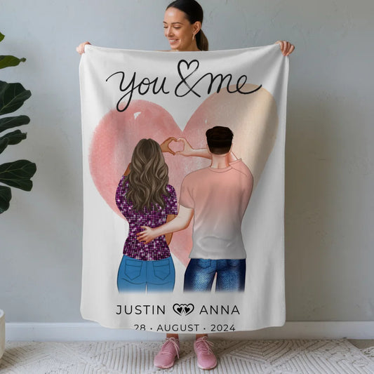 Personalisierte Decke You & Me für Paare mit Figuren und Namen 1