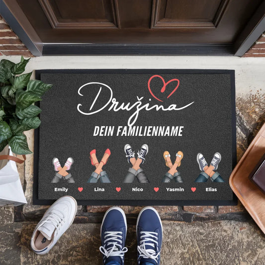 Personalisierte Fußmatte mit Sneaker Cliparts Družina