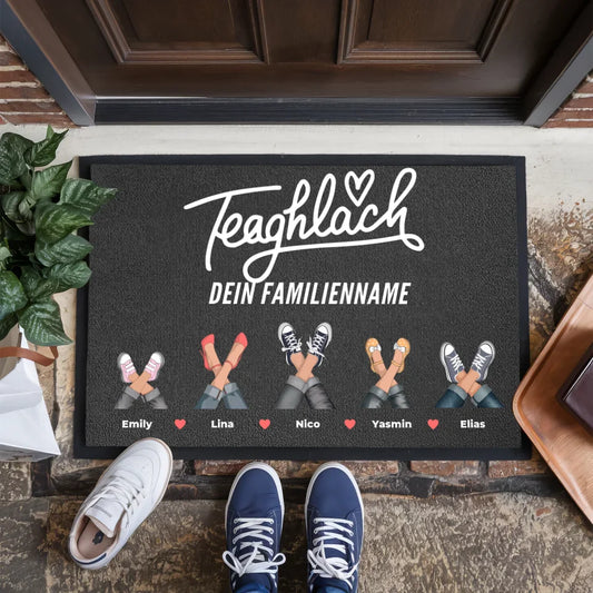 Personalisierte Fußmatte Eure Sneaker Familie Auf Irisch Teaghlach