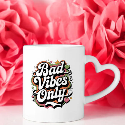 Lustige Tasse mit Bad Vibes Only Retro Spruch und Design