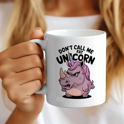 Humorvolle Tasse mit wütendem Nashorn und Einhornhorn Tierdesign