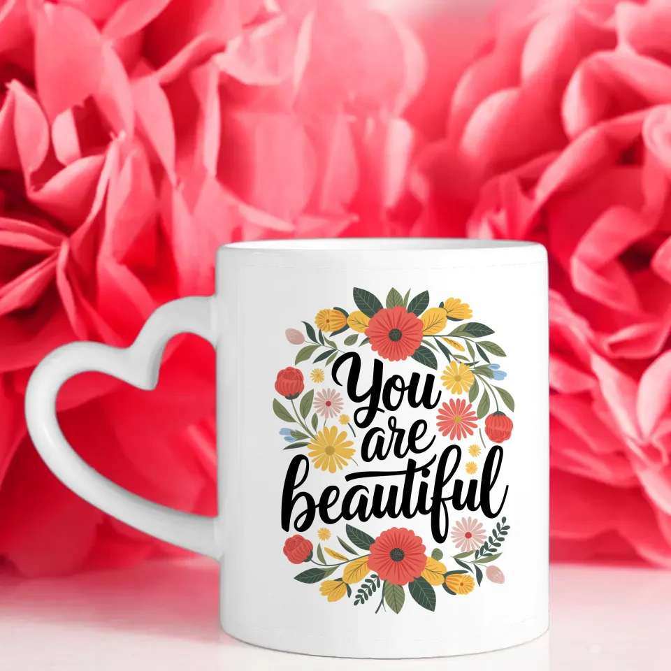 Tasse mit Spruch Du bist schön und buntem Blumenmuster