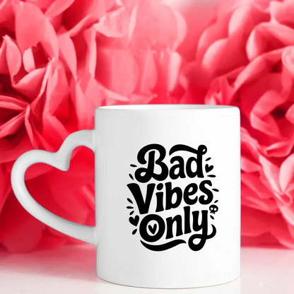 Lustige Sprüche Tasse Bad Vibes Only Vintage Design mit Herz und Totenkopf