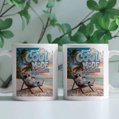 Tasse mit entspannter Katze im Strandkorb Design Tiere