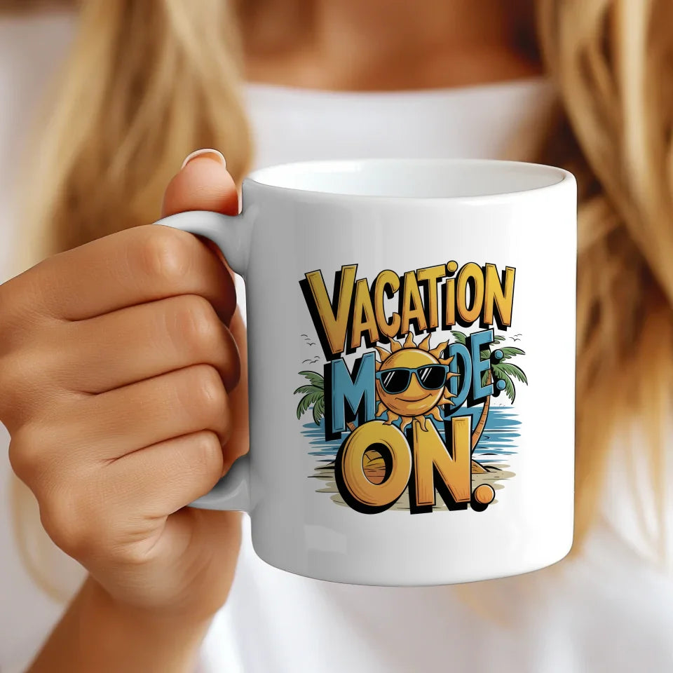 Lustige Tasse mit Urlaubsmodus Cartoon Sonne und Palmen Design