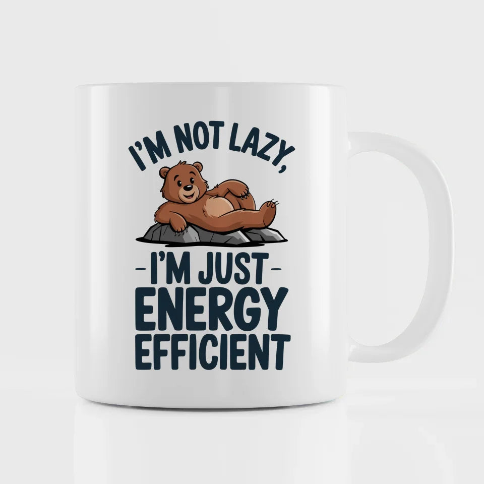 Lustige Tasse mit Cartoon-Bären und Spruch Energieeffizient