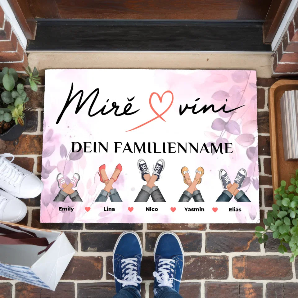 Personalisierte Fußmatte mit Namen Rosa Floral Willkommen Albanisch