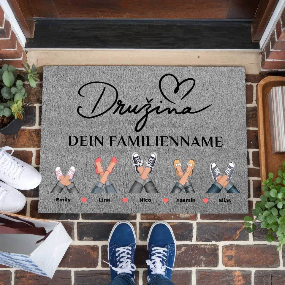 Personalisierte Familien Fußmatte Grau mit Namen Družina für Zuhause 1