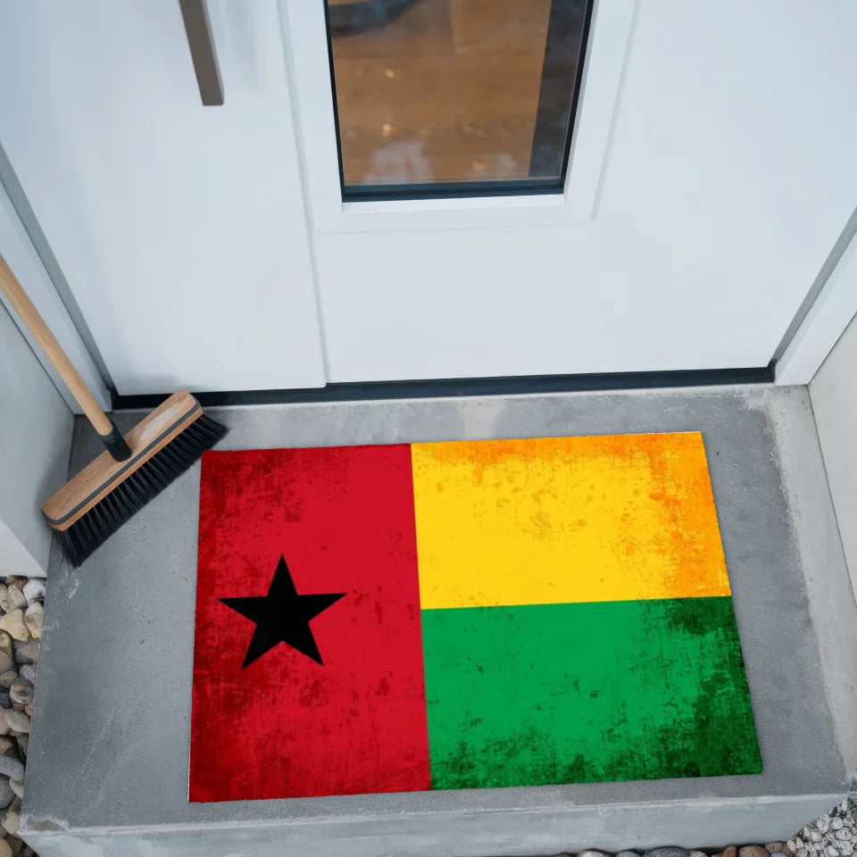 Personalisierte Fußmatte Guinea Bissau mit Länderflagge Wunschtext