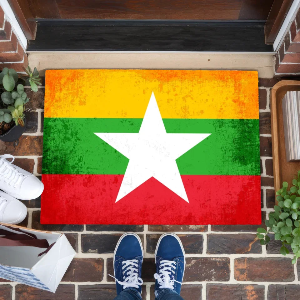 Personalisierte Fußmatte Myanmar mit Länderflagge Wunschtext gestalten