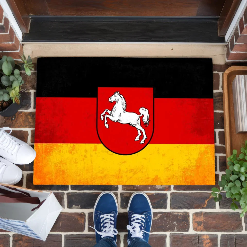 Personalisierte Fußmatte Niedersachsen mit Länderflagge Wunschtext